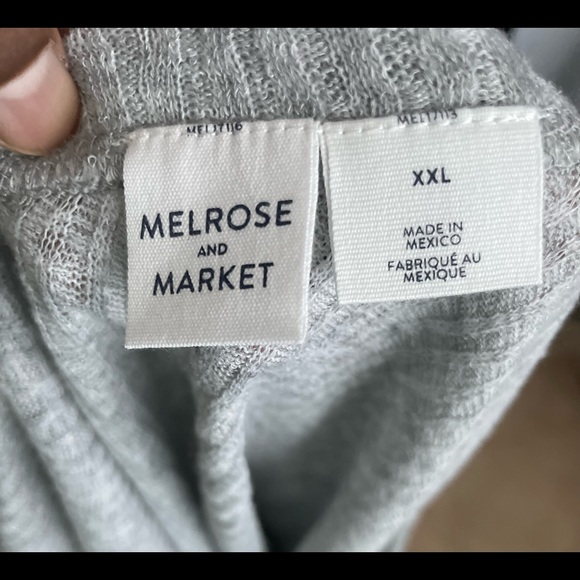 Button Front Tank - Picture 4 of 5